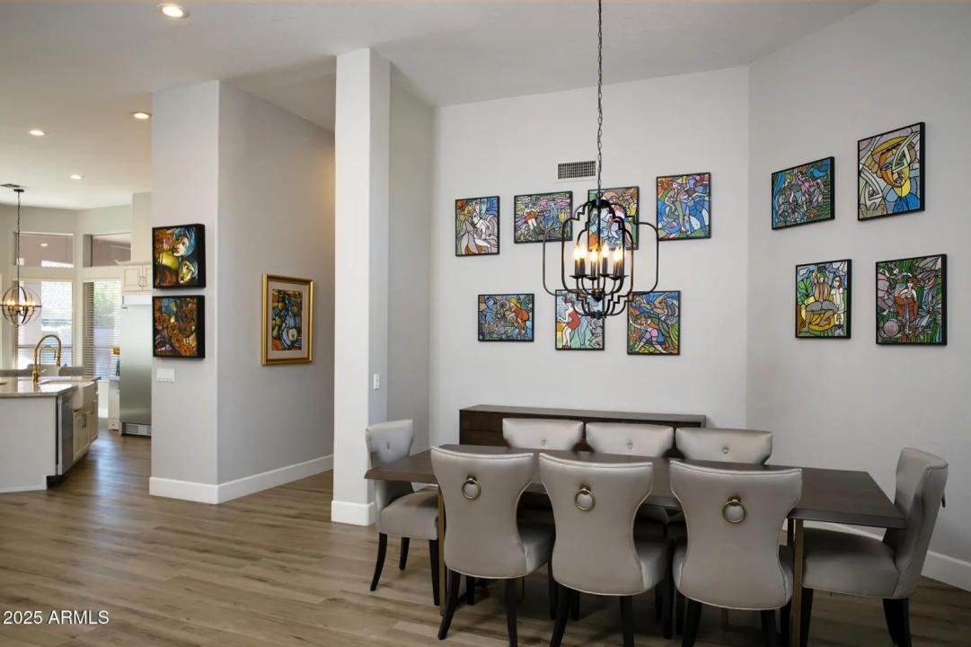 Real Estate Picture 4