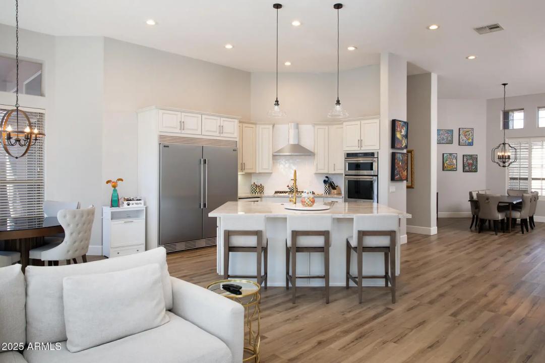 Real Estate Picture 13