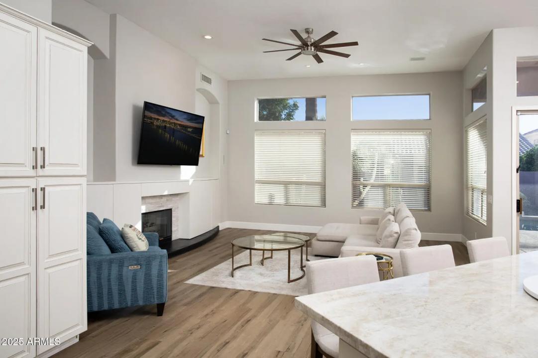 Real Estate Picture 9