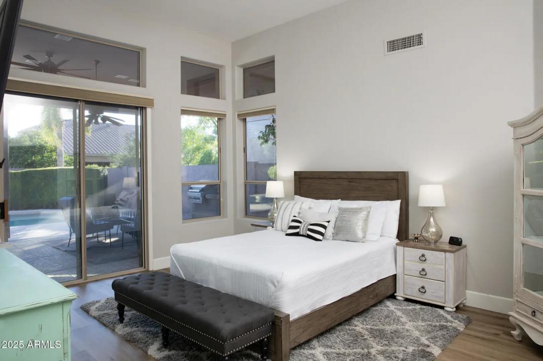 Real Estate Picture 17