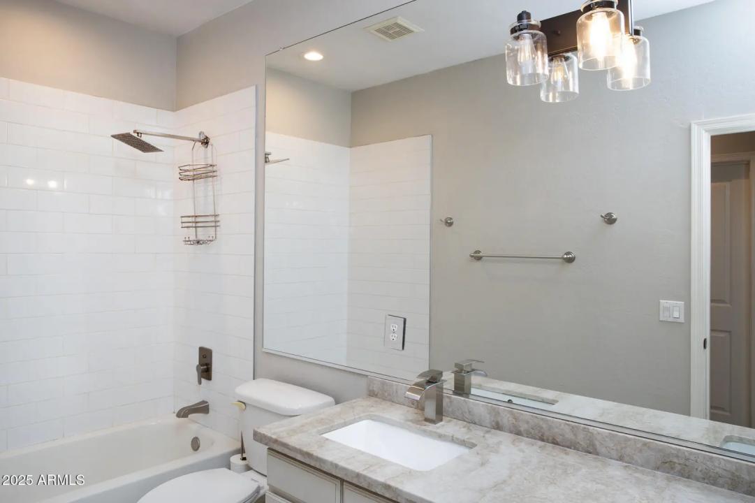 Real Estate Picture 23