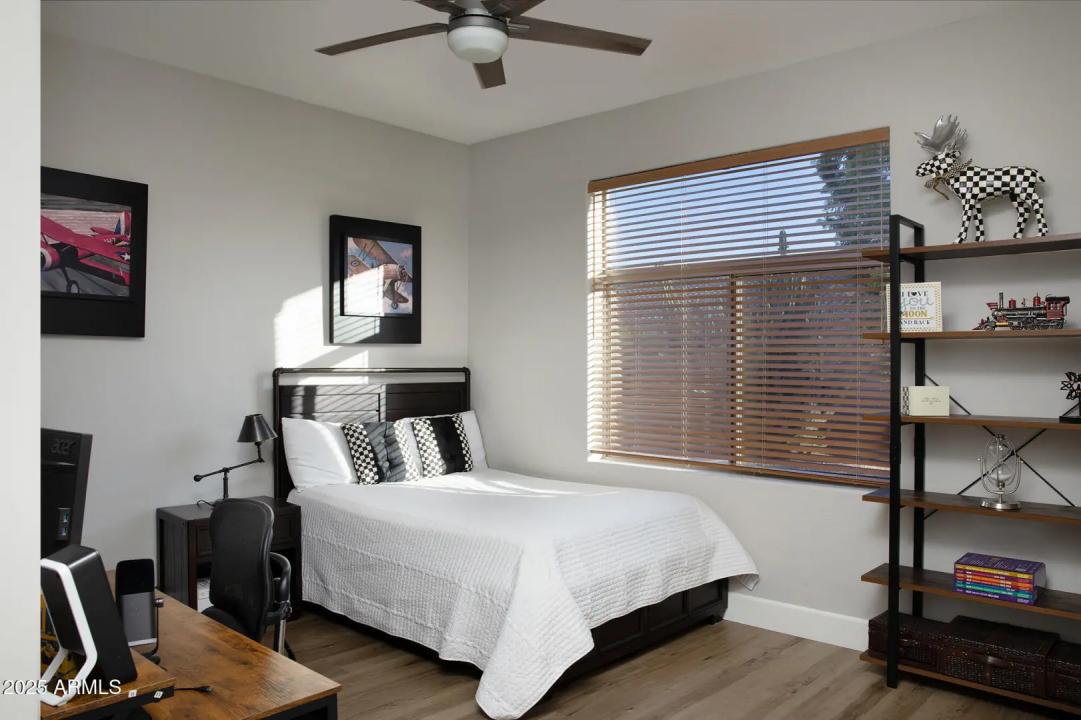 Real Estate Picture 22