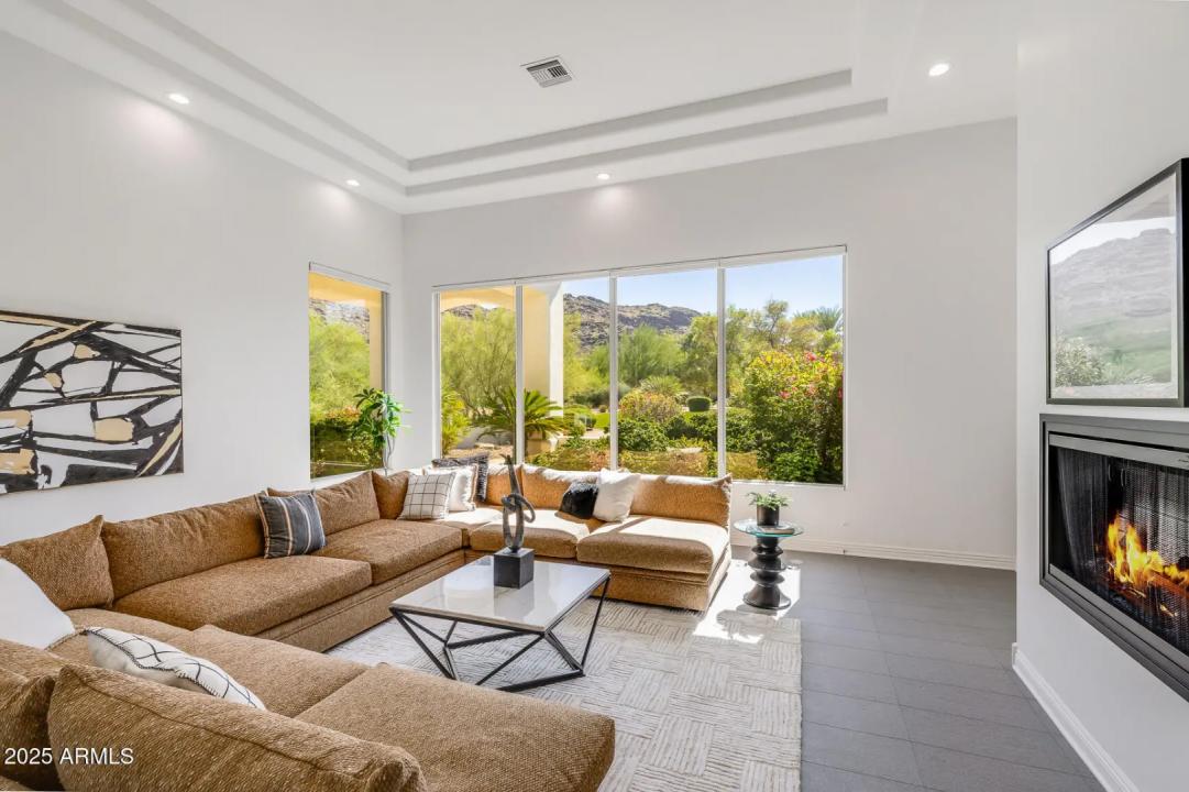 Real Estate Picture 5