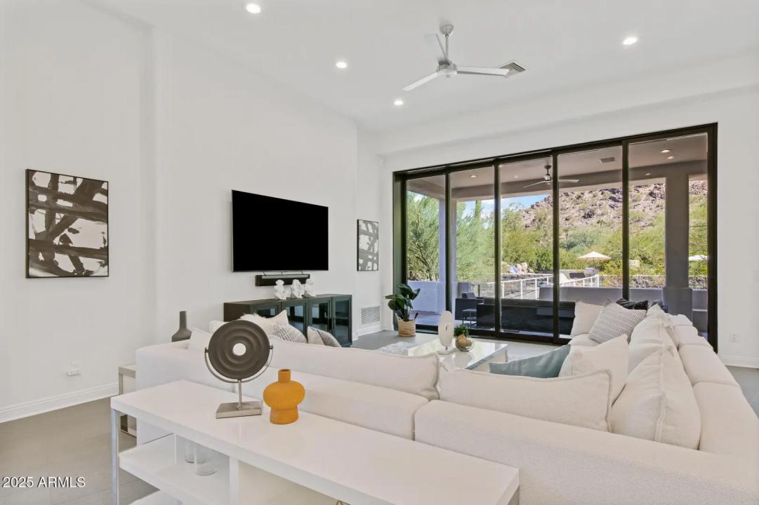 Real Estate Picture 19