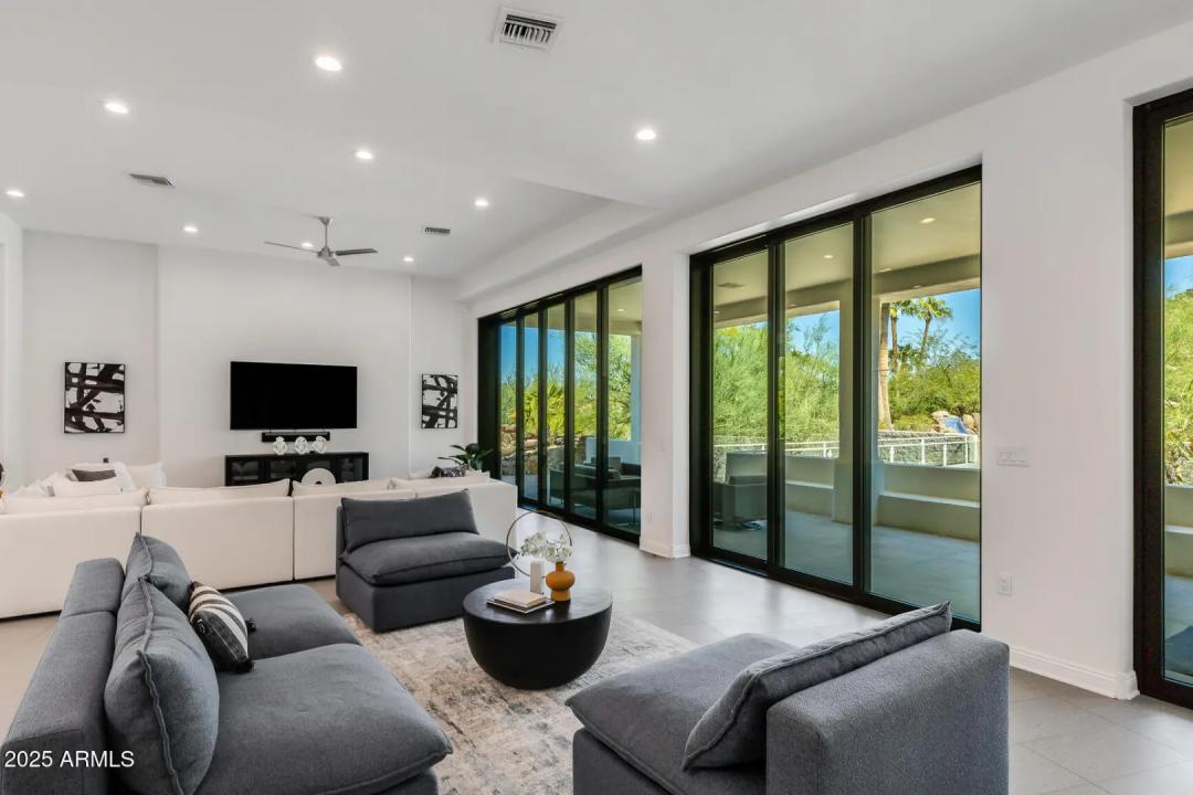 Real Estate Picture 20