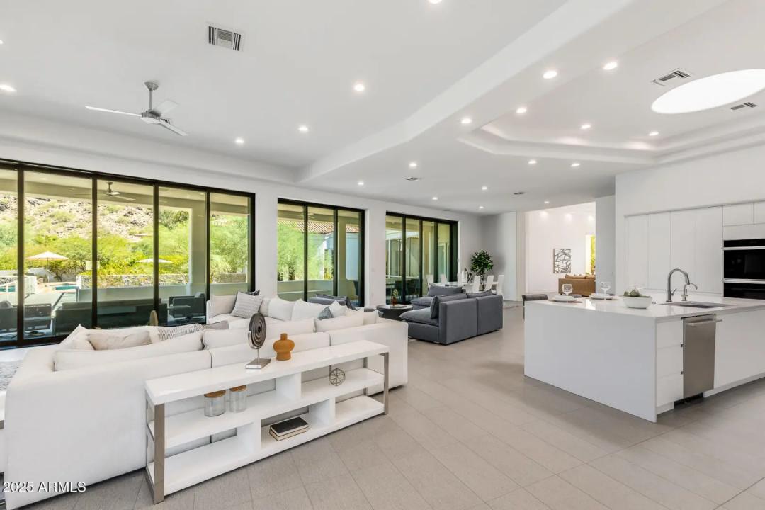 Real Estate Picture 22