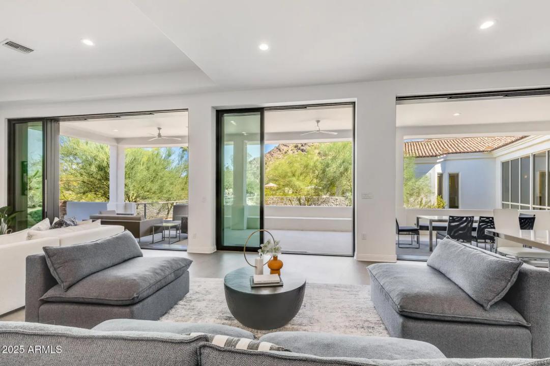 Real Estate Picture 17