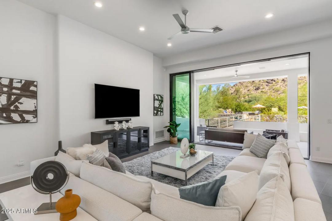 Real Estate Picture 34