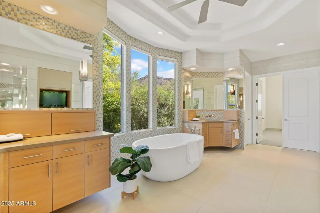 Real Estate Picture 49