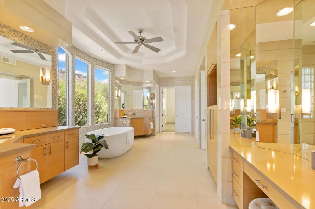 Real Estate Picture 50