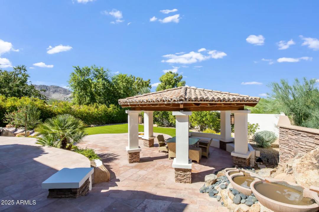 Real Estate Picture 30