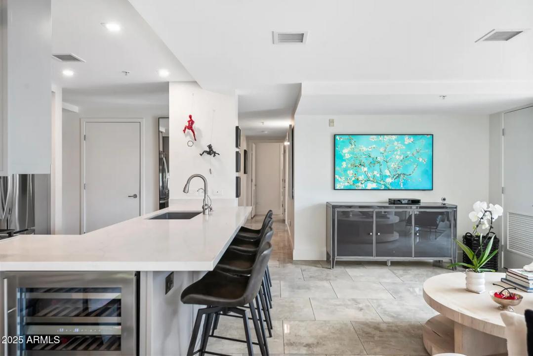 Real Estate Picture 8