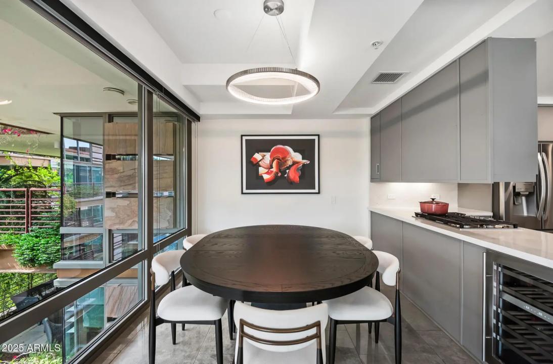Real Estate Picture 10