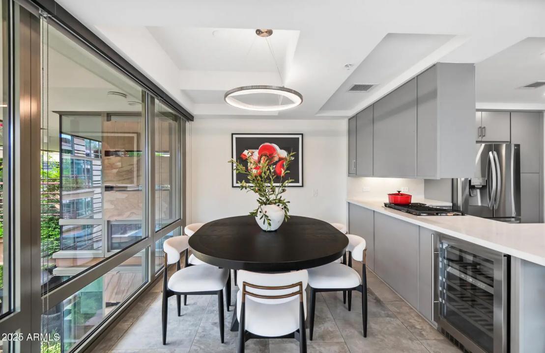 Real Estate Picture 11