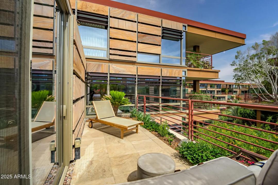 Real Estate Picture 22