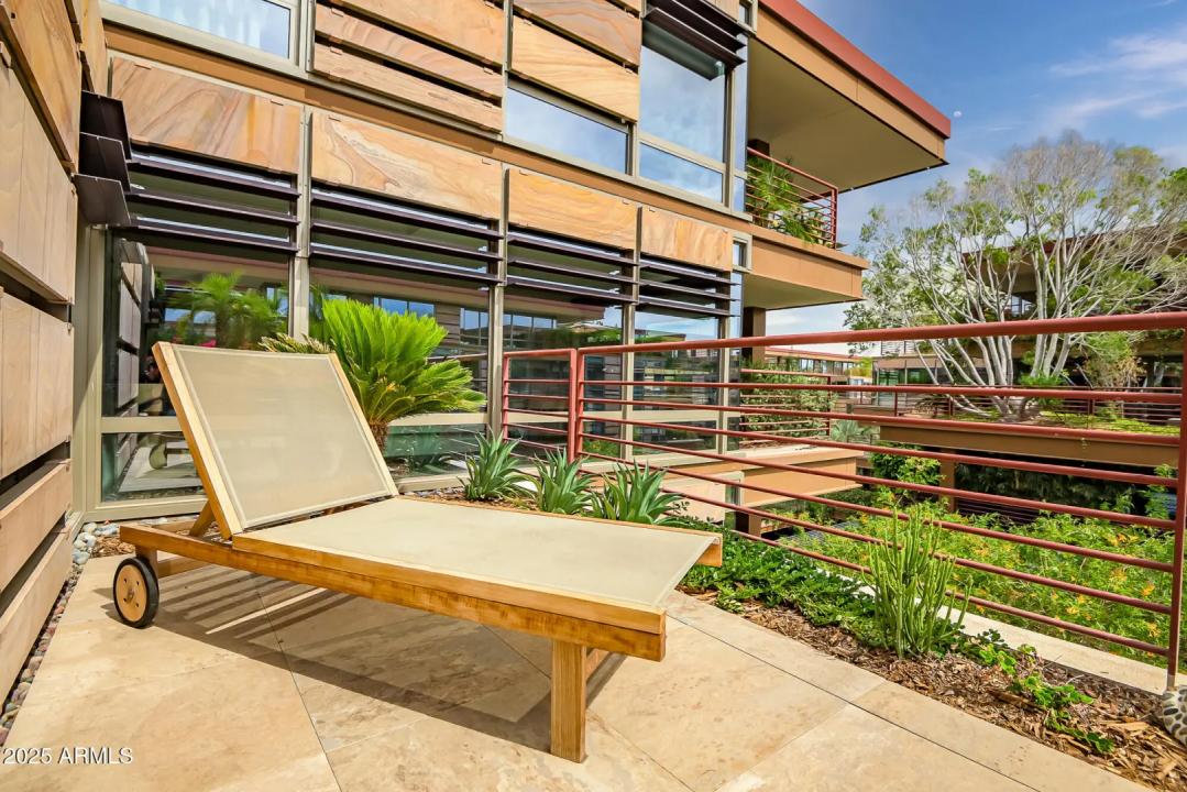 Real Estate Picture 23