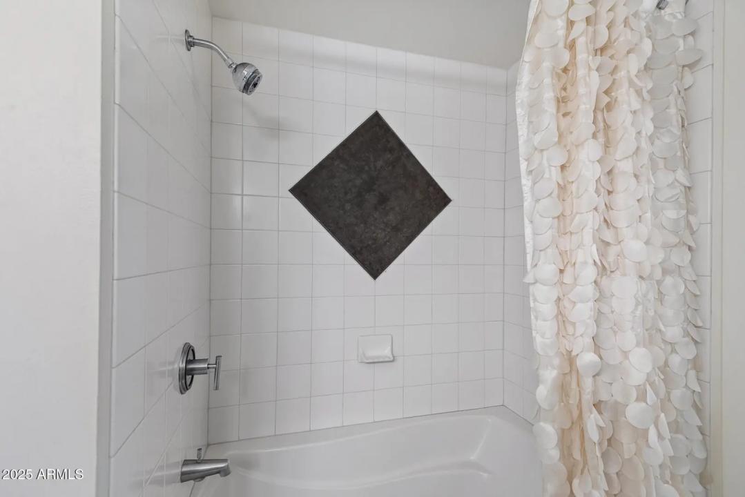 Real Estate Picture 32