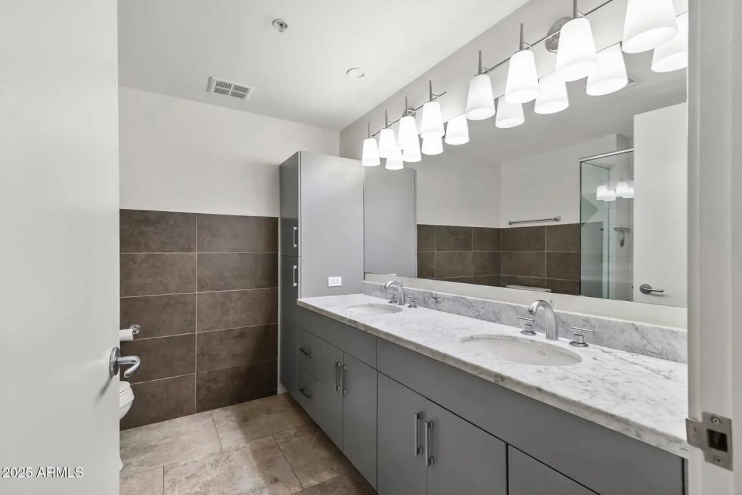 Real Estate Picture 36