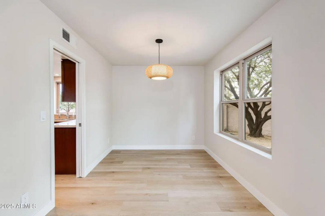 Real Estate Picture 7