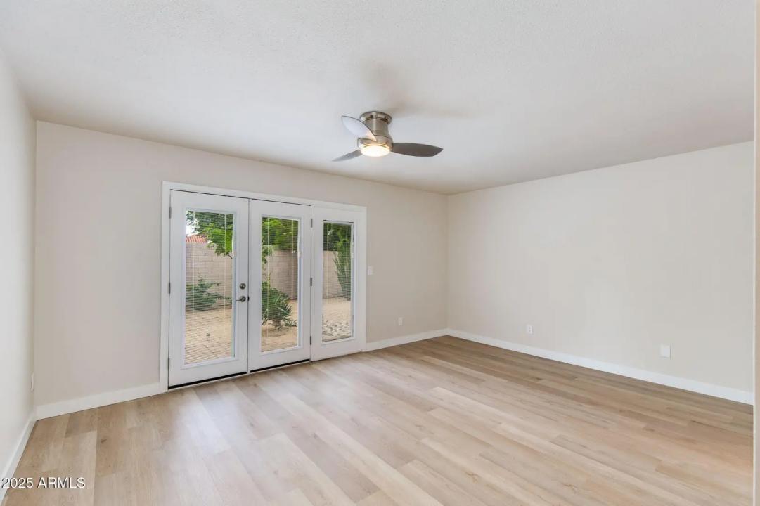 Real Estate Picture 11