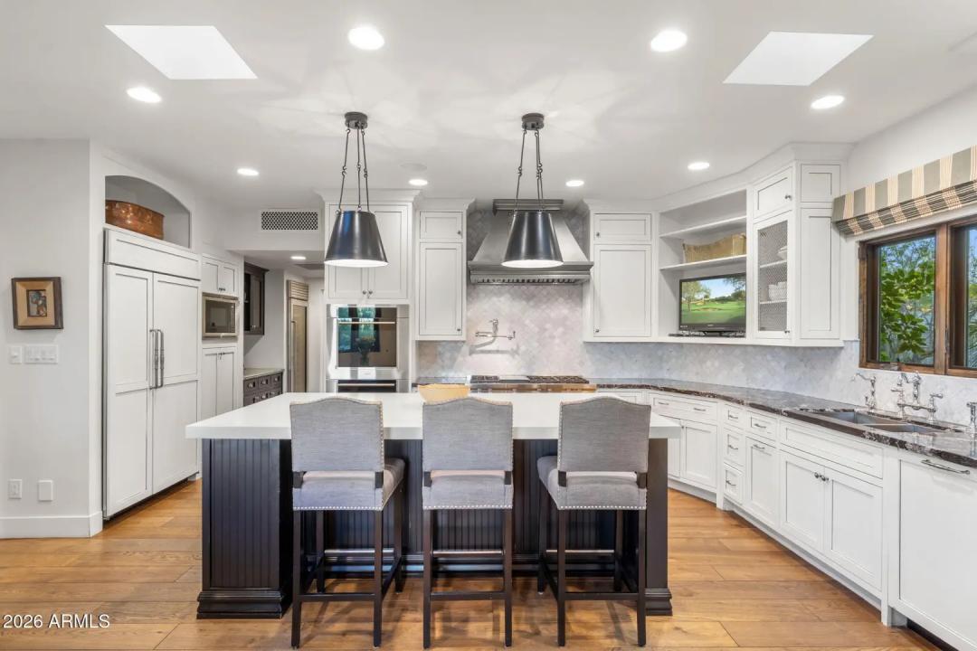 Real Estate Picture 35