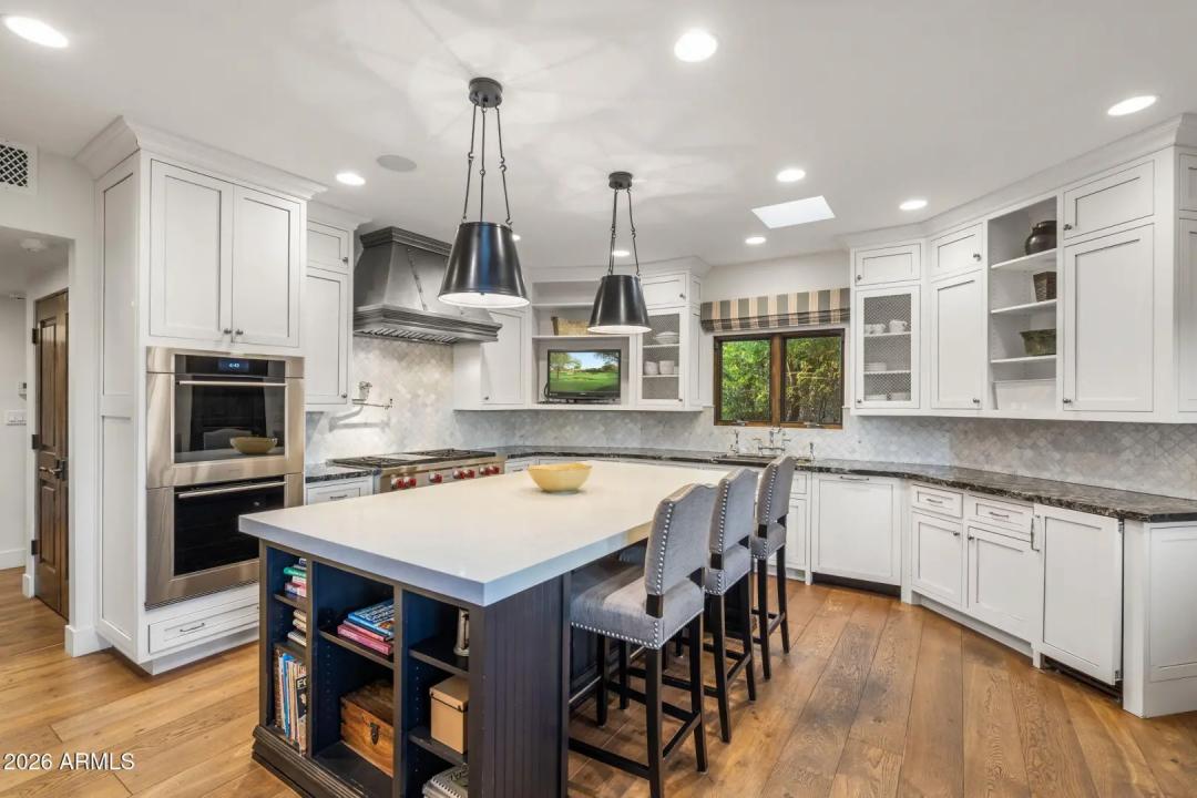 Real Estate Picture 37