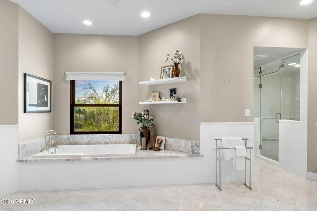 Real Estate Picture 50