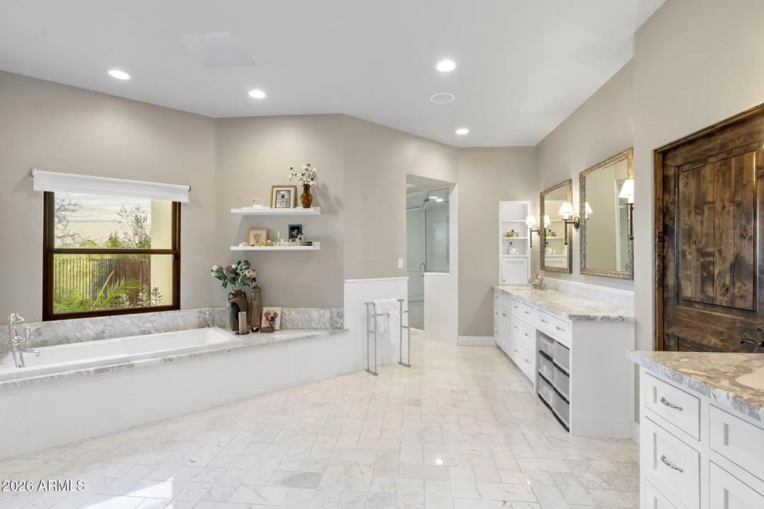 Real Estate Picture 53