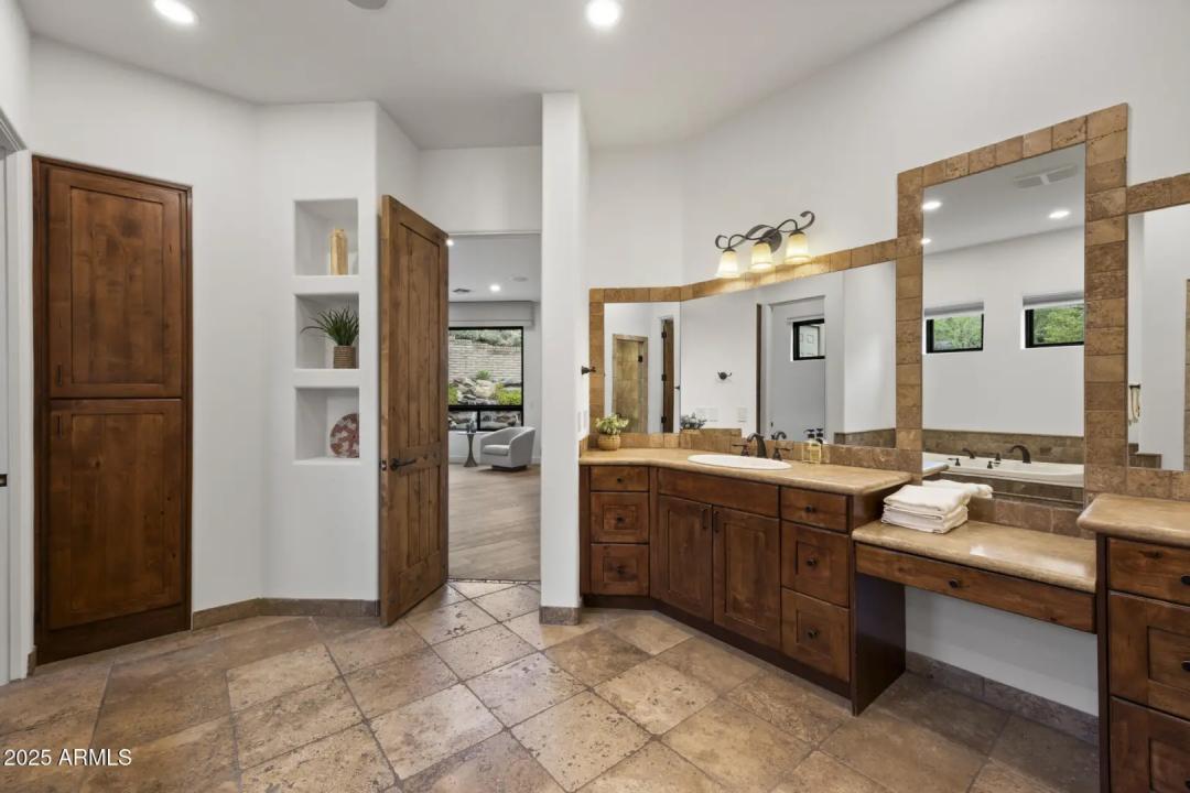 Real Estate Picture 19