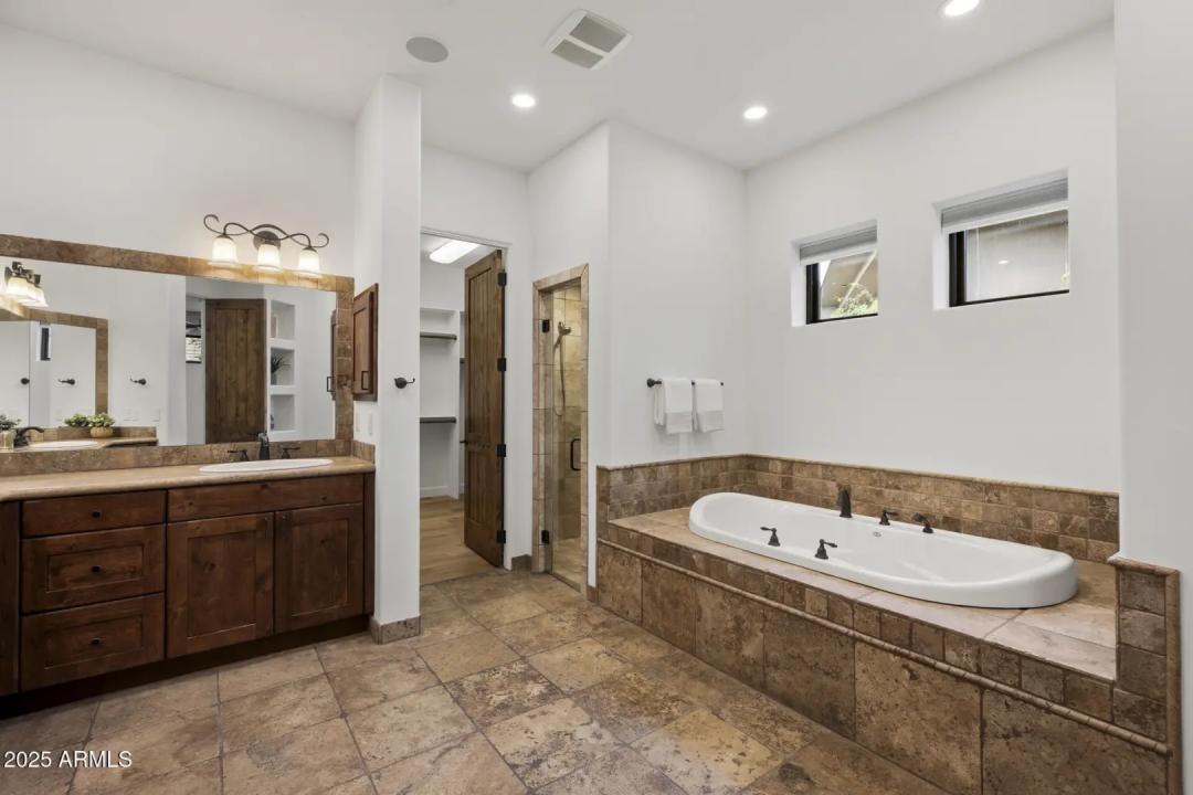 Real Estate Picture 20