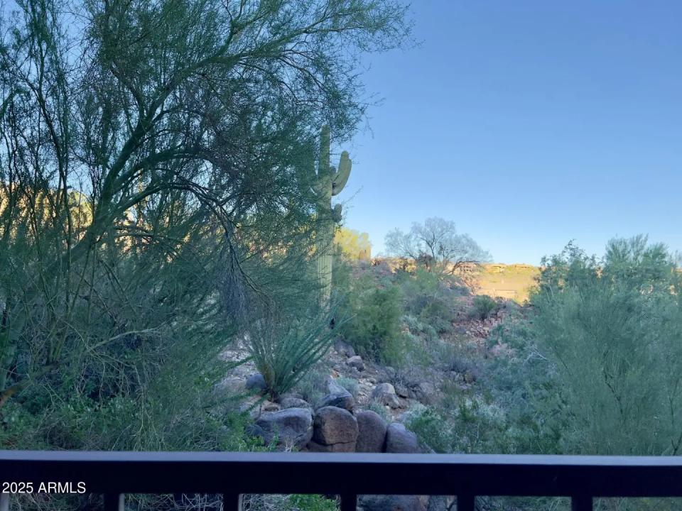 Real Estate Picture 23