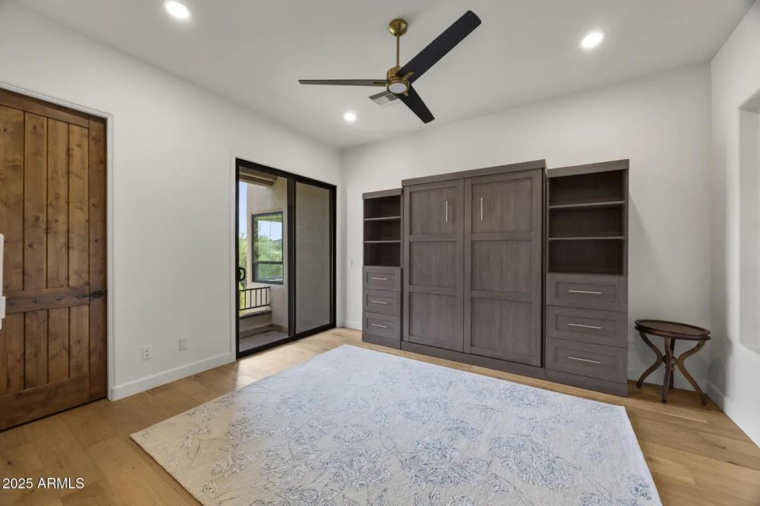 Real Estate Picture 24