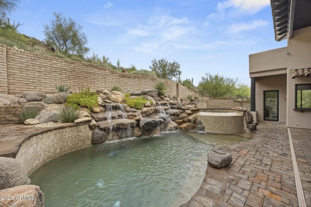 Real Estate Picture 31