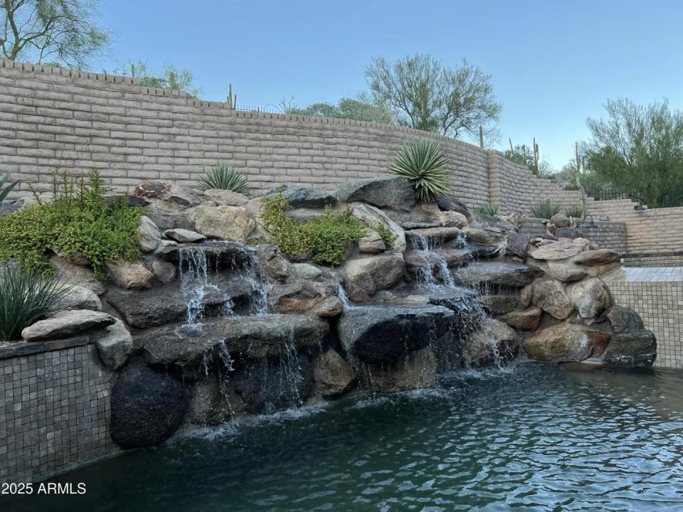 Real Estate Picture 33