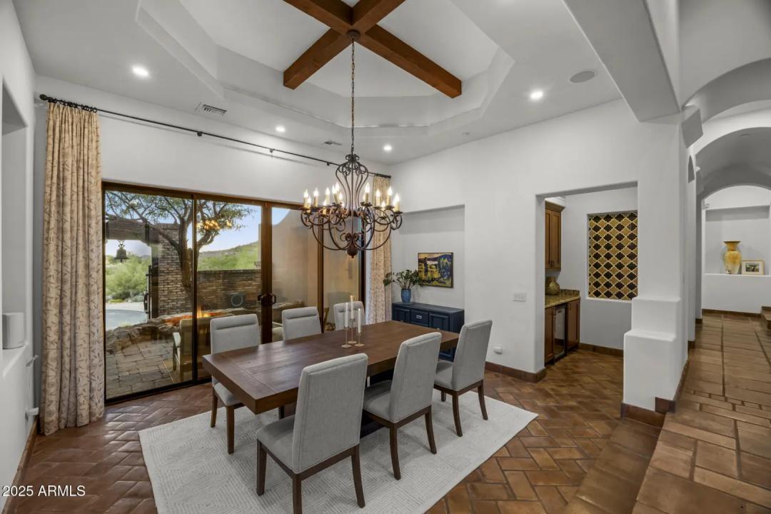 Real Estate Picture 7