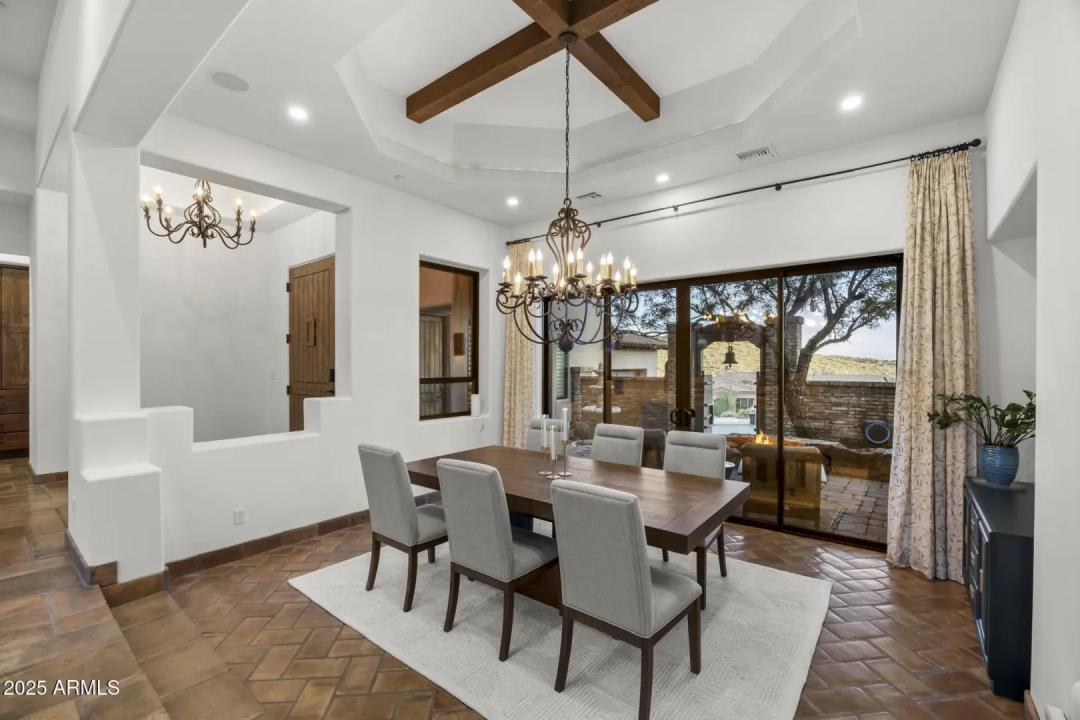 Real Estate Picture 8