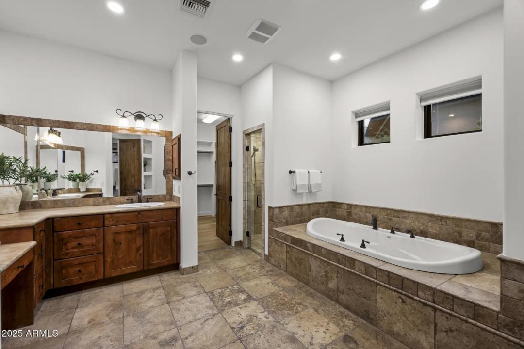 Real Estate Picture 19