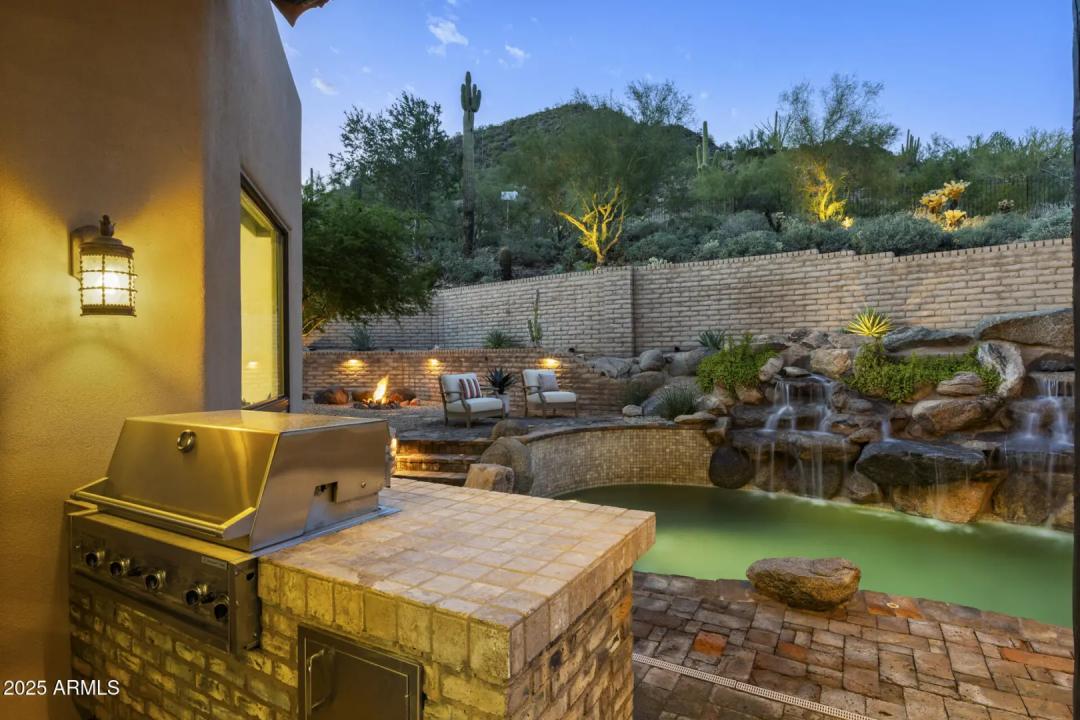 Real Estate Picture 32