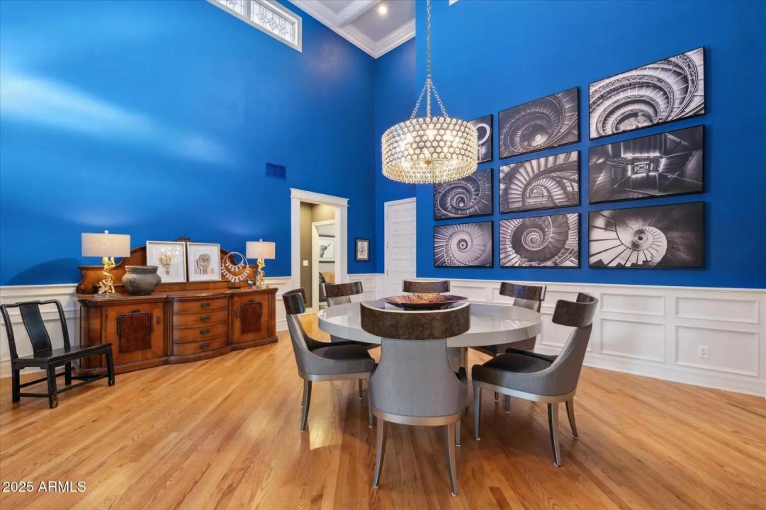 Real Estate Picture 4