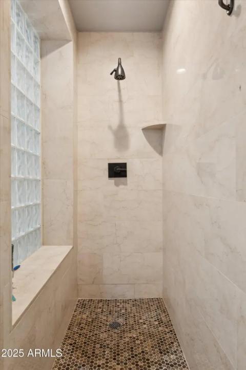Real Estate Picture 11