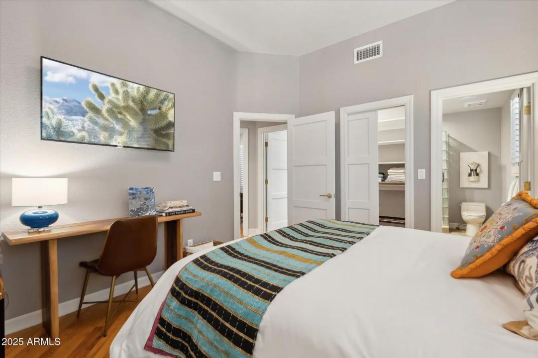 Real Estate Picture 18