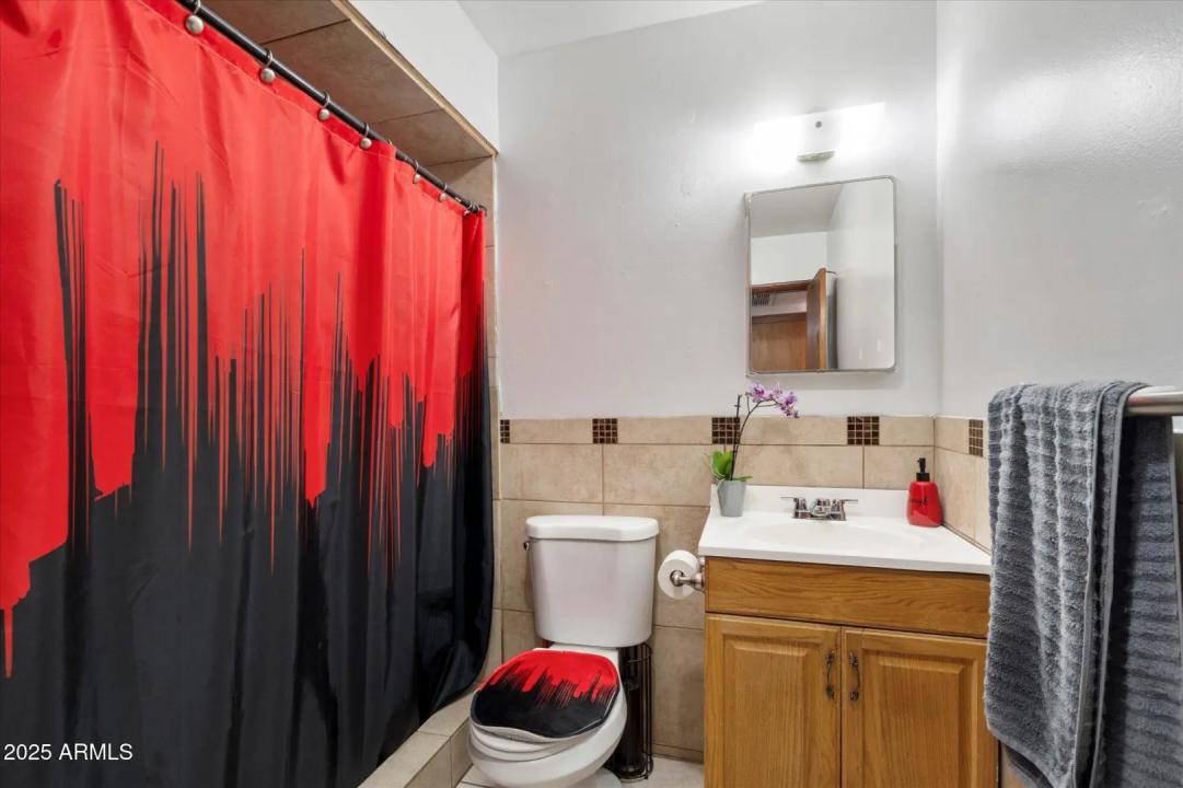 Real Estate Picture 13