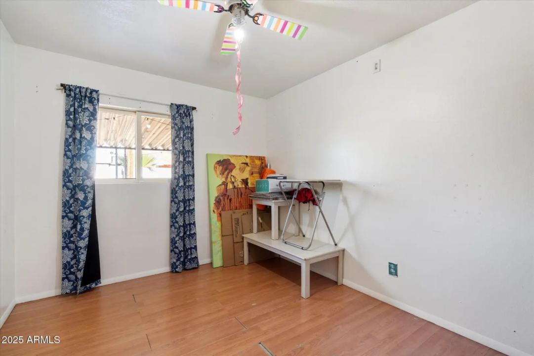 Real Estate Picture 14