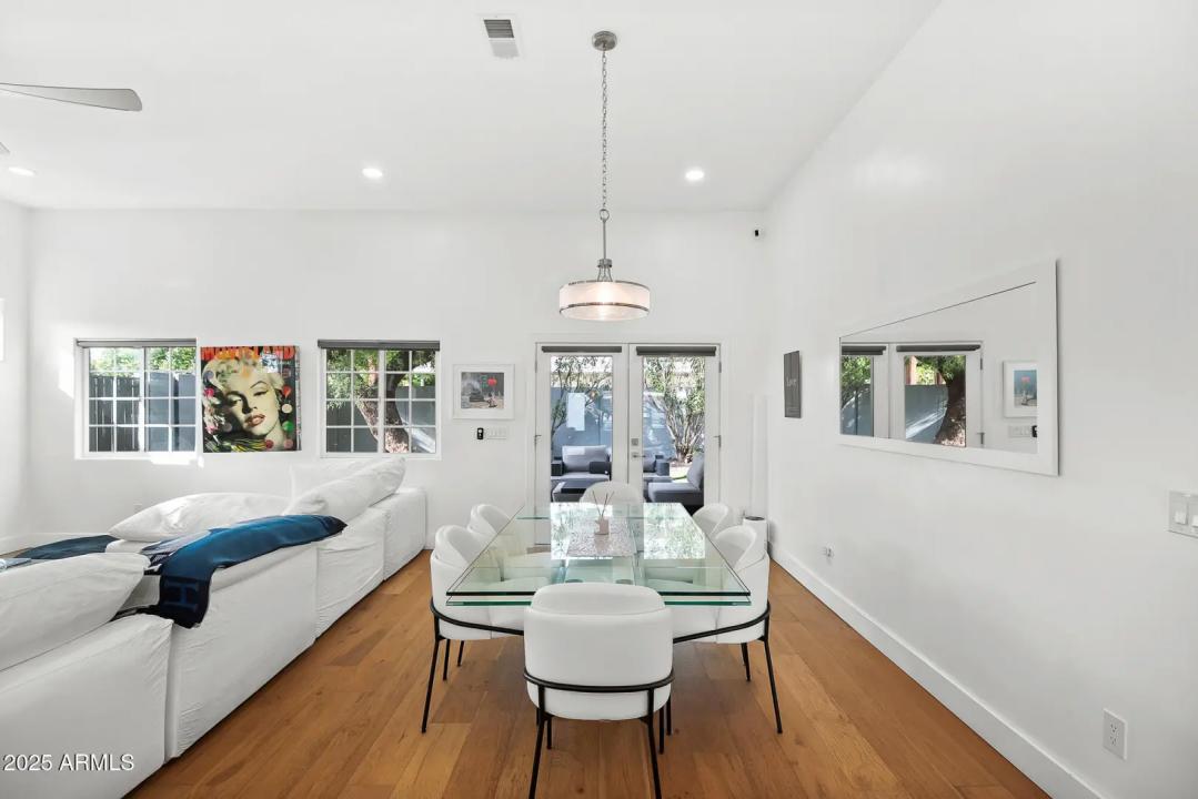Real Estate Picture 15