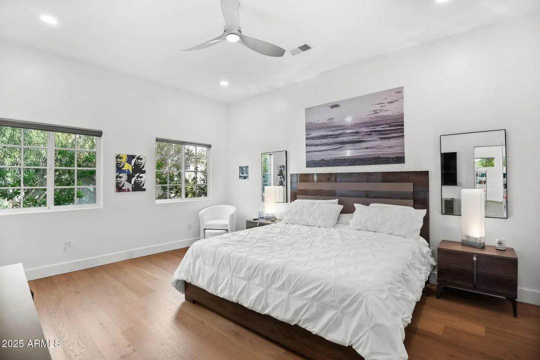 Real Estate Picture 22