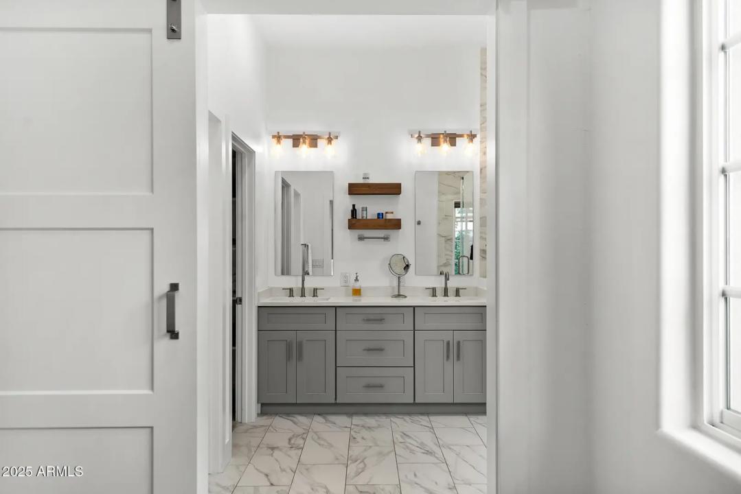 Real Estate Picture 23