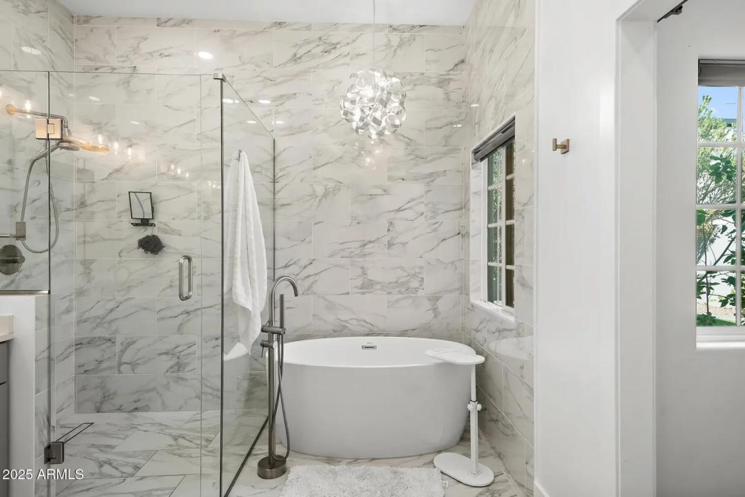 Real Estate Picture 24