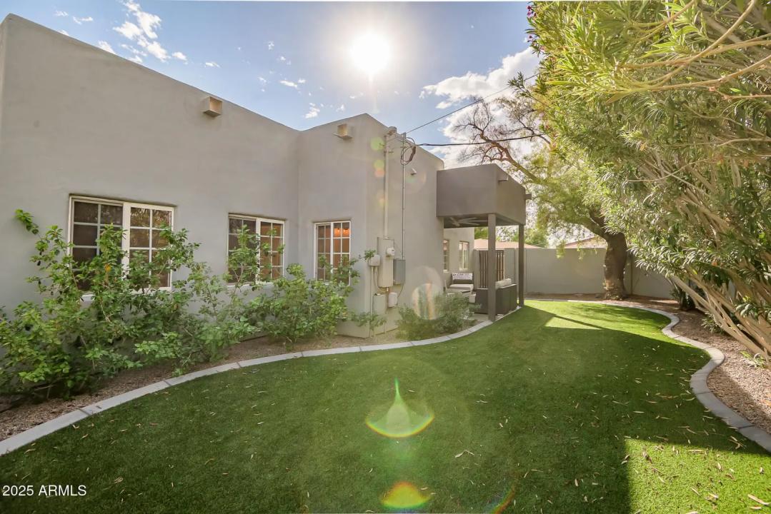 Real Estate Picture 33