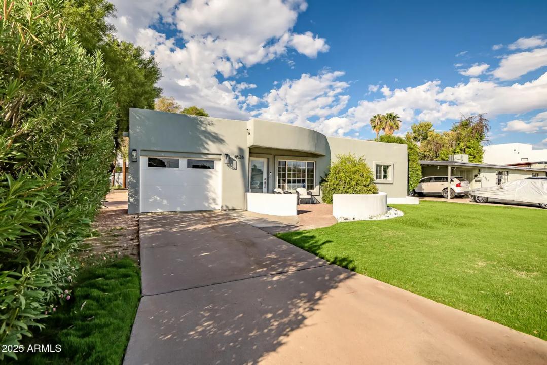 Real Estate Picture 2