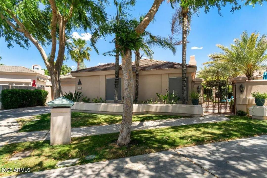 7799 E OAKSHORE Drive Scottsdale AZ 85258